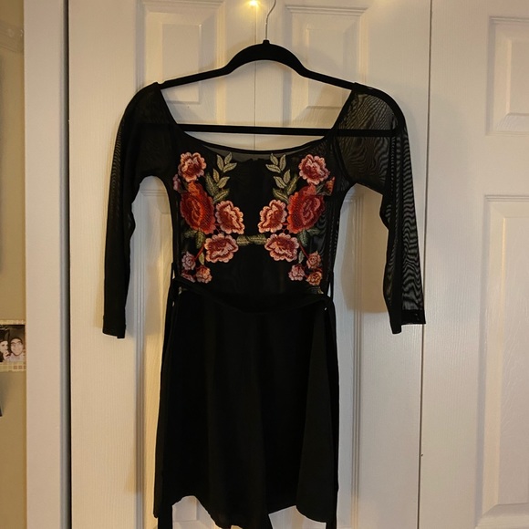 Romper - Picture 2 of 7